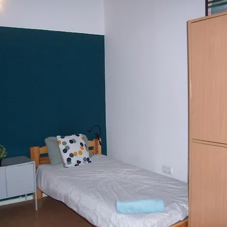 Peace Near Paliament Homestay