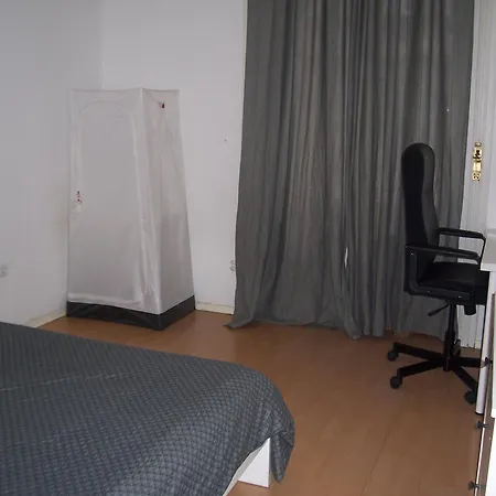 Homestay Peace Near Paliament